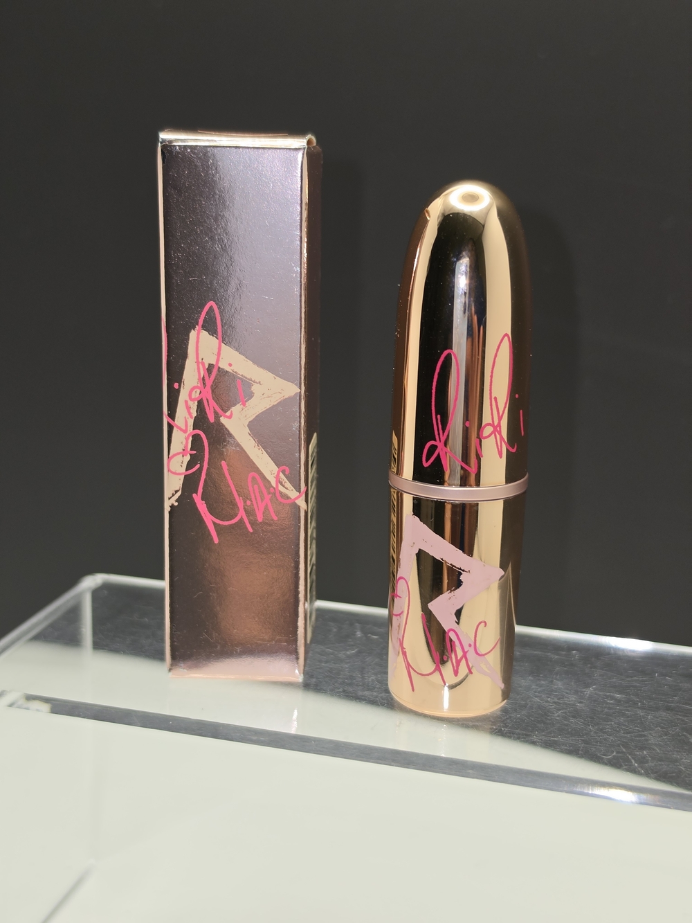 LIMITED EDITION MAC × RIRI COLLECTION LIPSTICK- "NUDE" - Picture 7 of 8